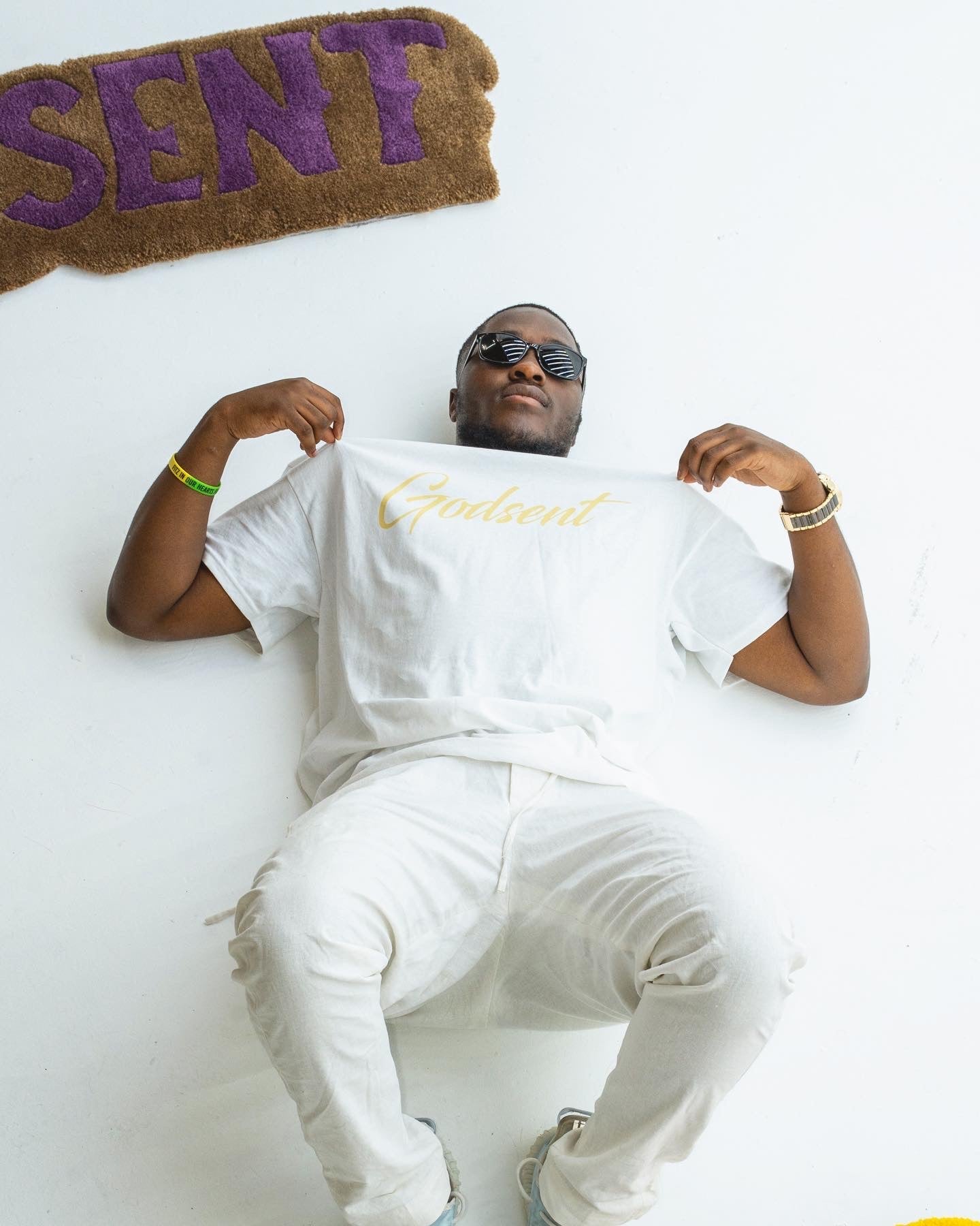 SCRIPT TEE