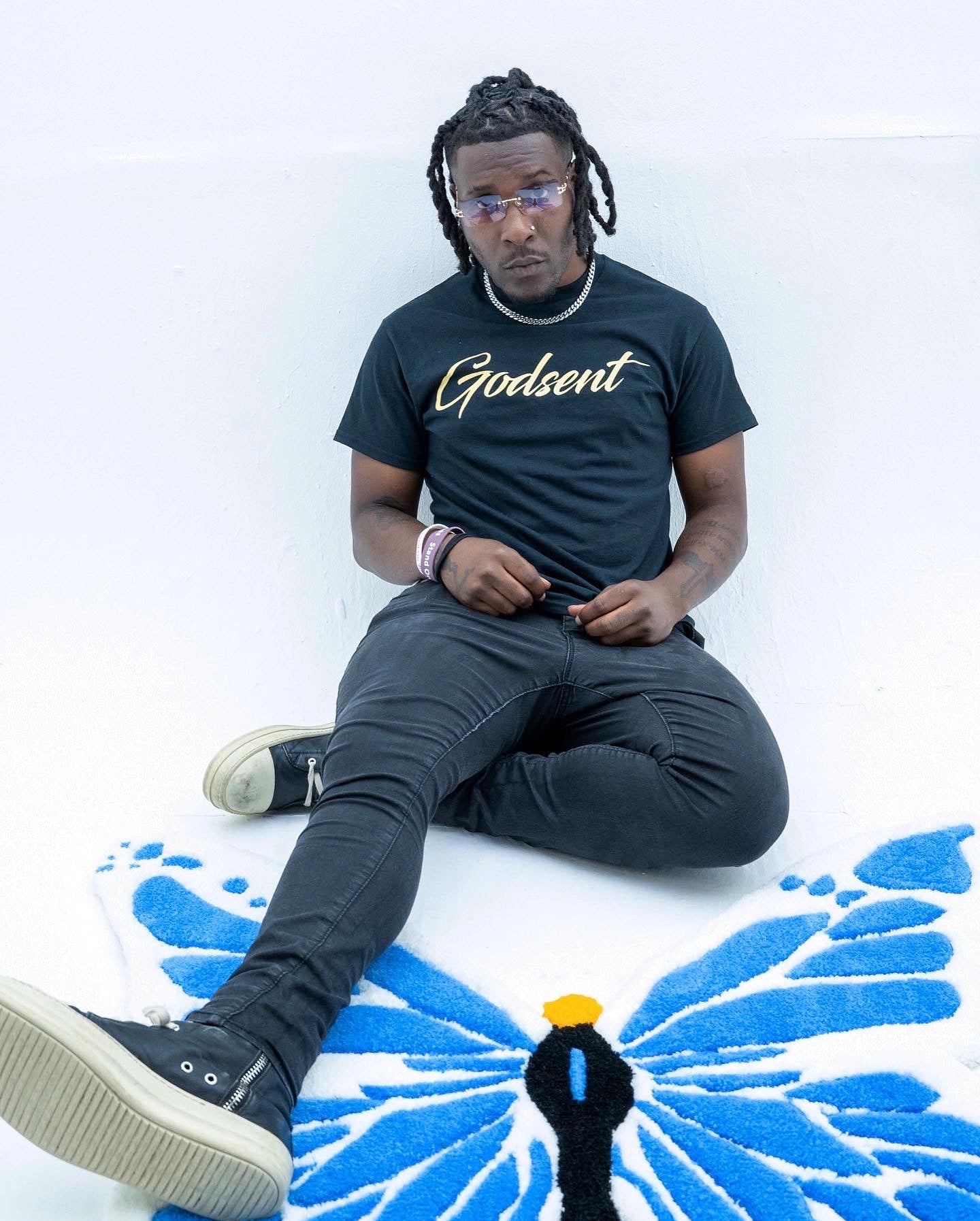 SCRIPT TEE
